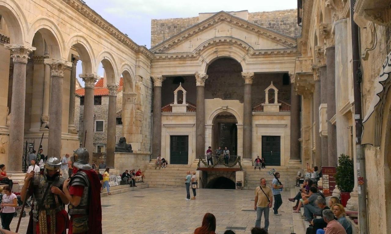 Luxury Rooms Ana In The Heart Of Split Exterior foto
